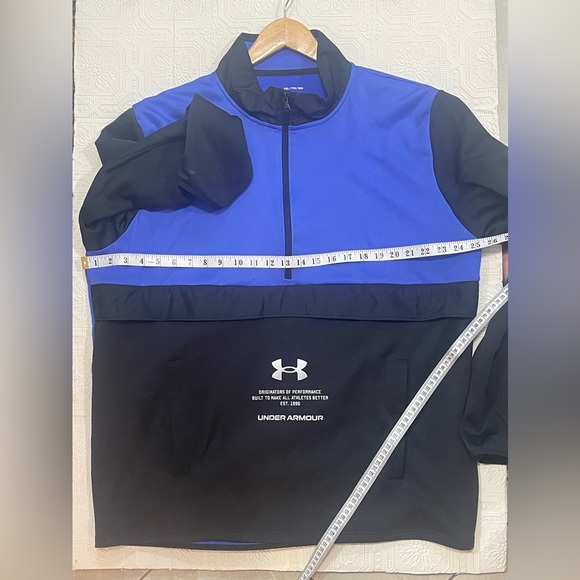 Under Armour Blue and Black Sweatshirt - Picture 13 of 14